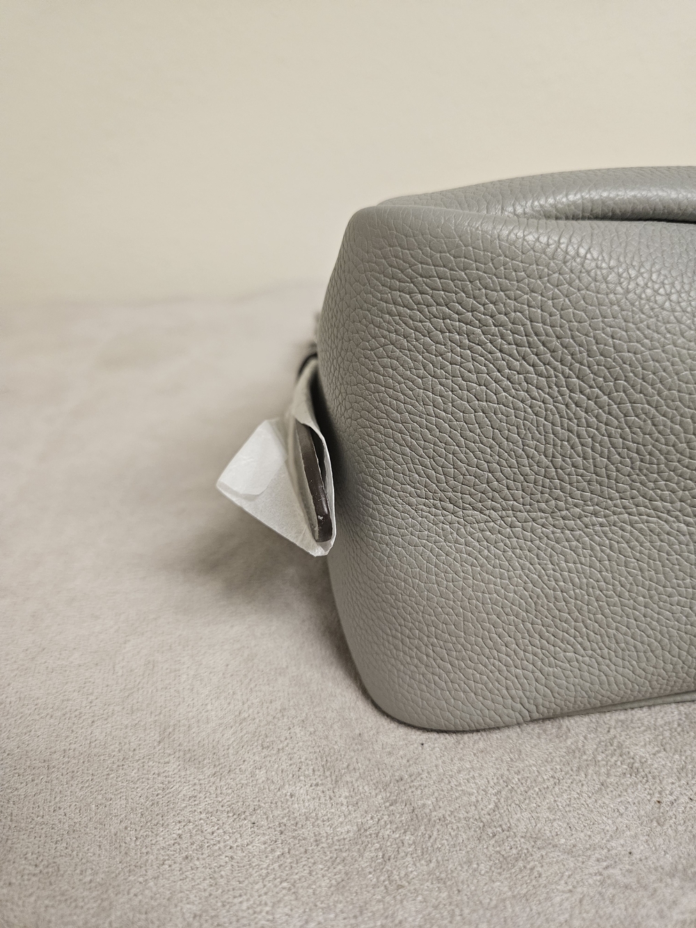 Tory Burch Light Grey Pebbled Leather Shoulder Bag - Picture 10 of 12